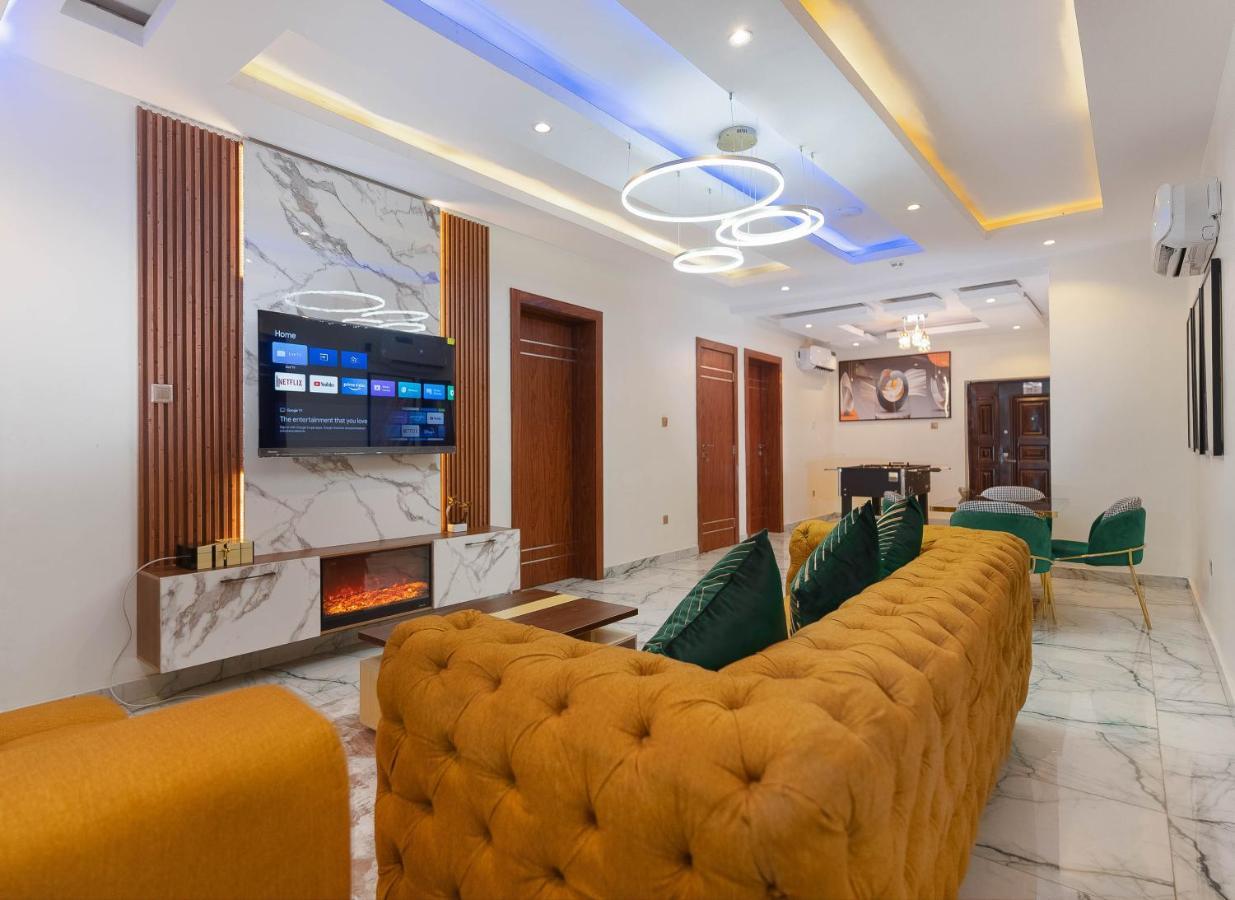 God'S Touch Apartments Remi Fani Kayode Gra. Ikeja Kültér fotó