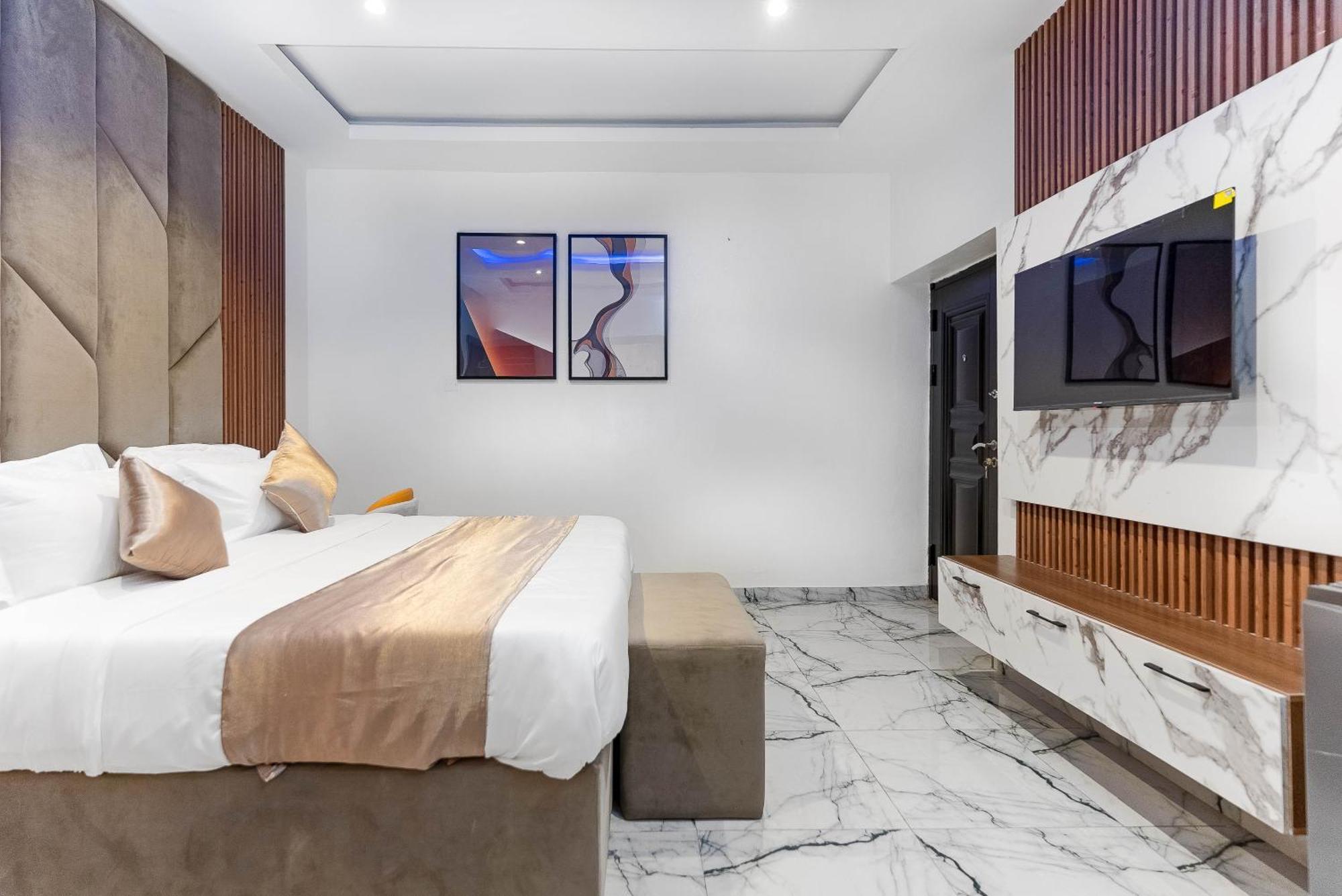 God'S Touch Apartments Remi Fani Kayode Gra. Ikeja Kültér fotó