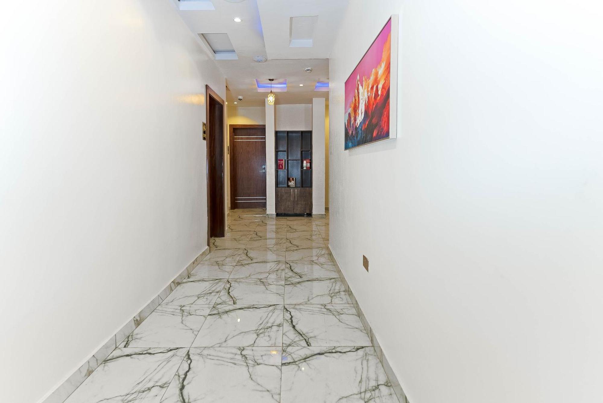 God'S Touch Apartments Remi Fani Kayode Gra. Ikeja Kültér fotó
