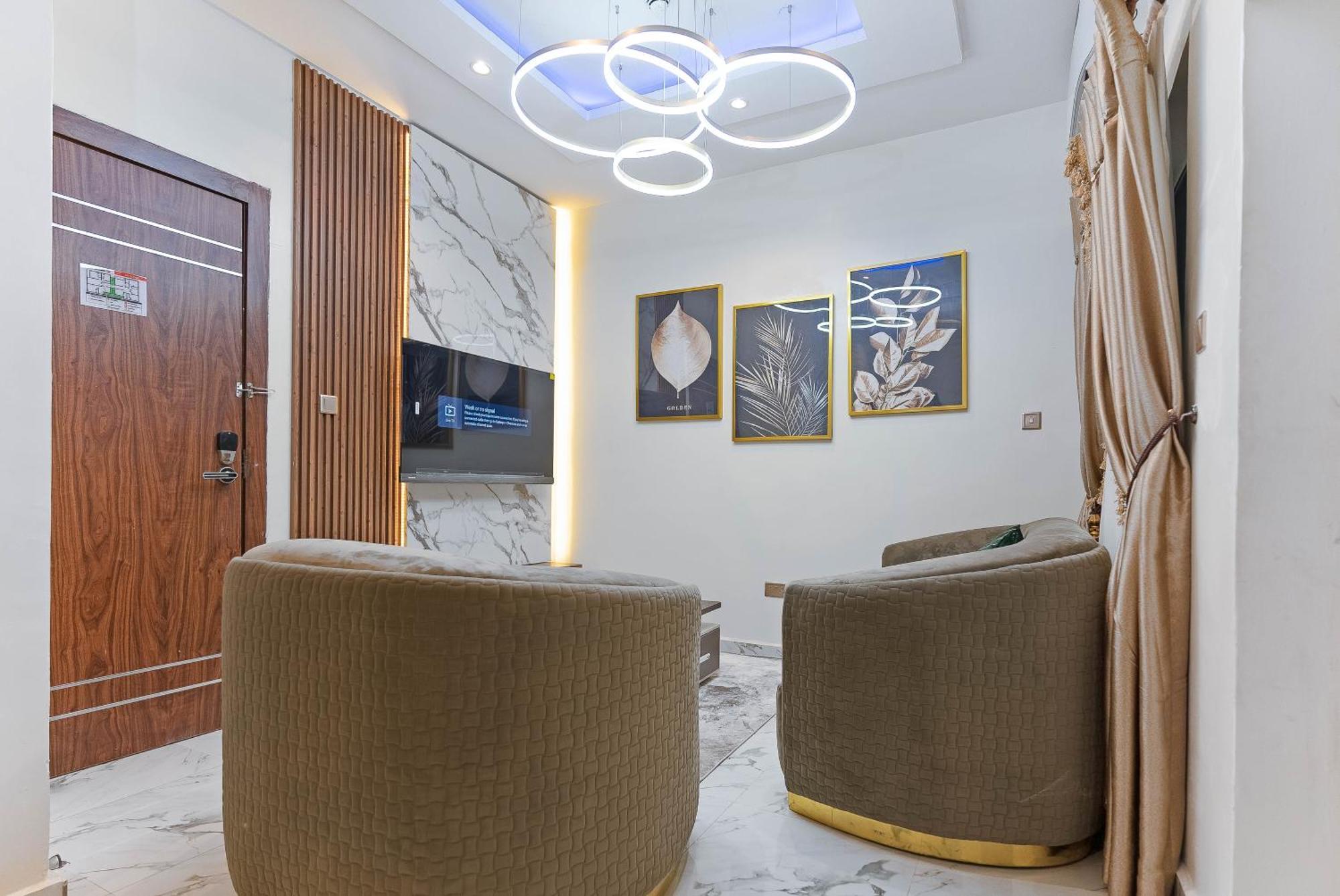God'S Touch Apartments Remi Fani Kayode Gra. Ikeja Kültér fotó