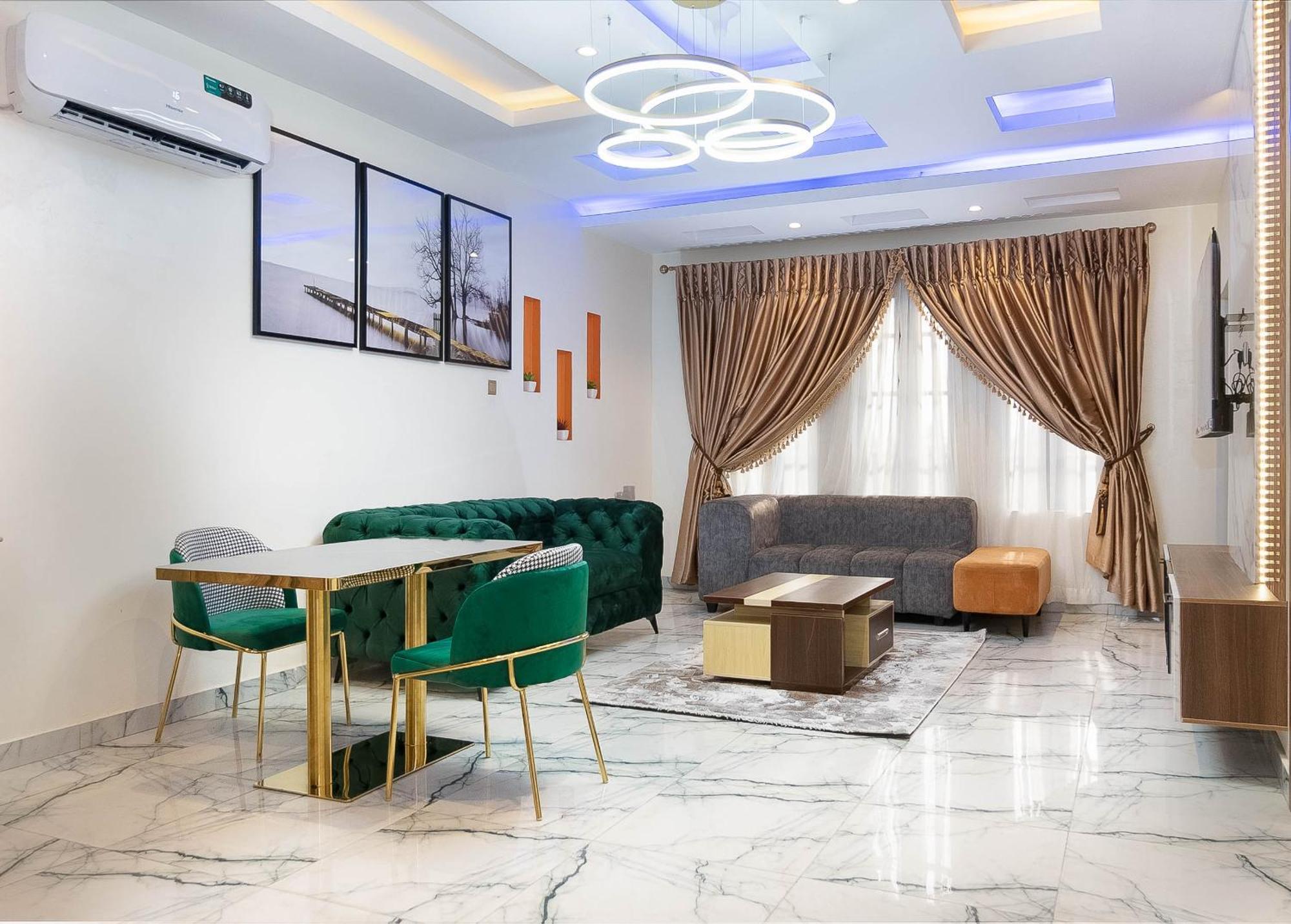God'S Touch Apartments Remi Fani Kayode Gra. Ikeja Kültér fotó