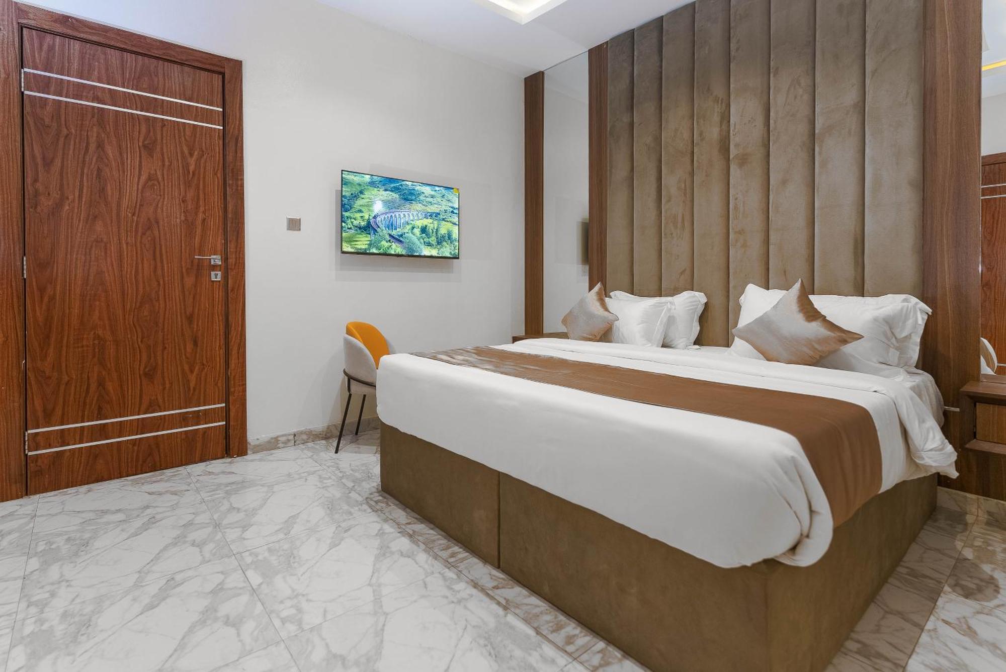 God'S Touch Apartments Remi Fani Kayode Gra. Ikeja Kültér fotó