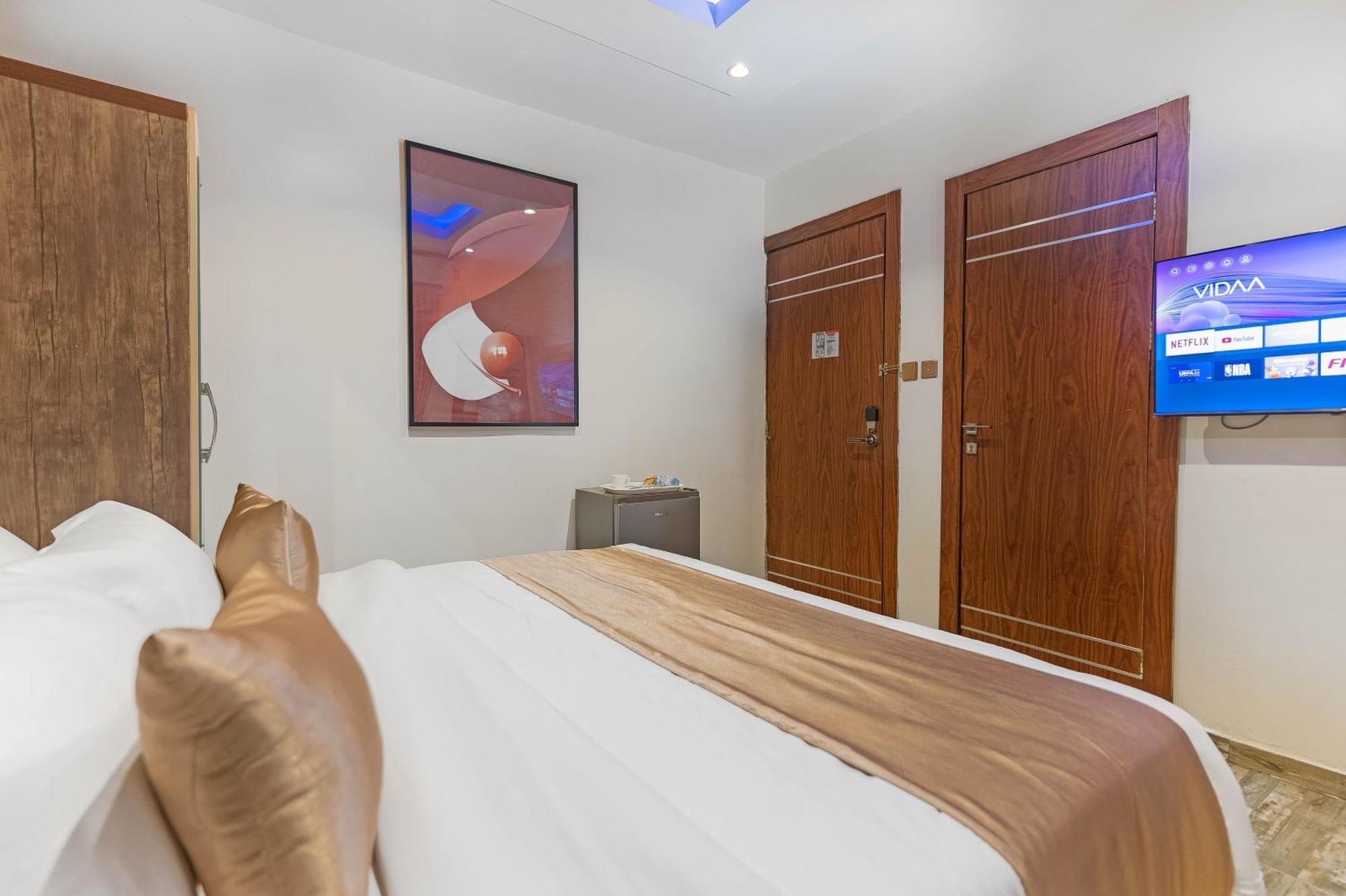 God'S Touch Apartments Remi Fani Kayode Gra. Ikeja Kültér fotó