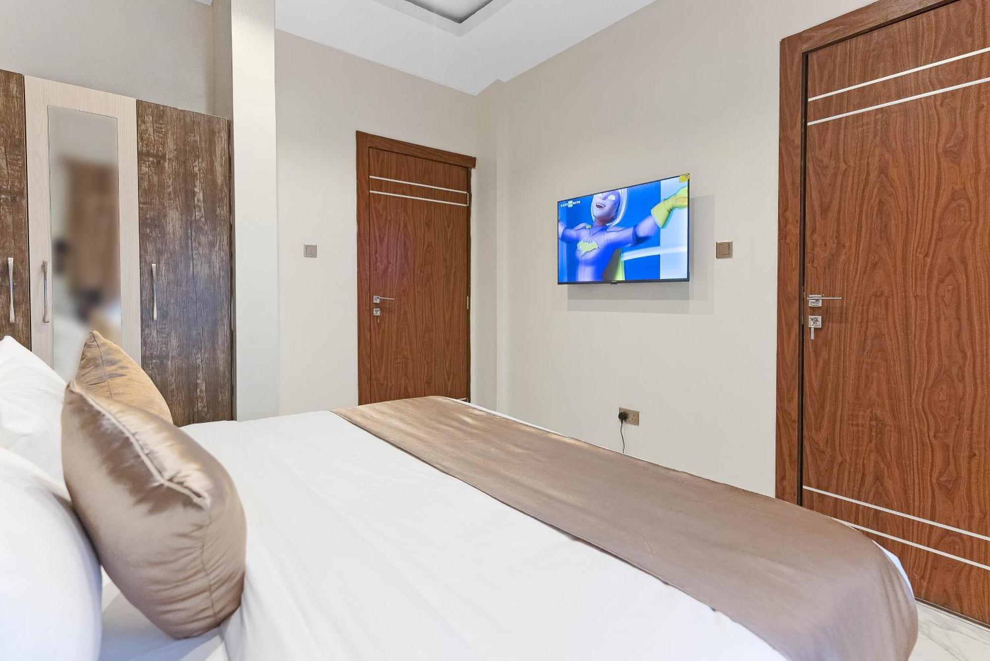 God'S Touch Apartments Remi Fani Kayode Gra. Ikeja Kültér fotó